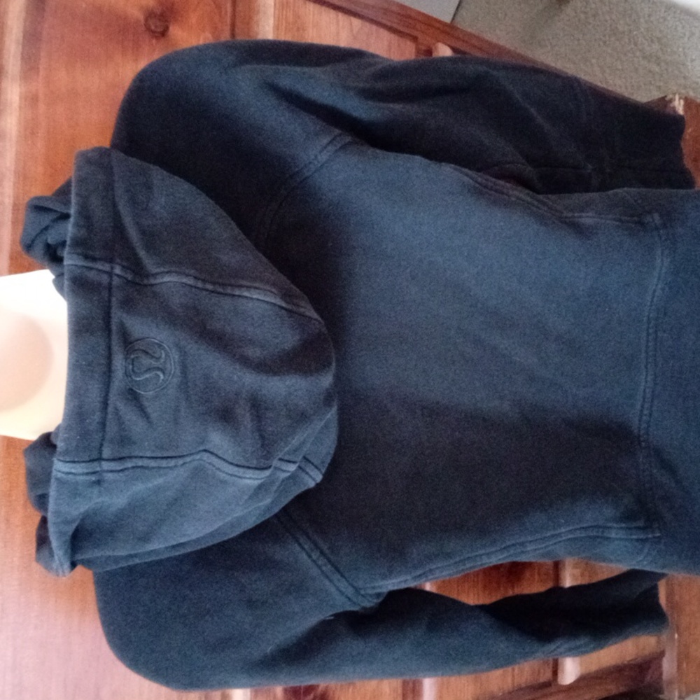 Lululemon jacket size - Picture 5 of 8